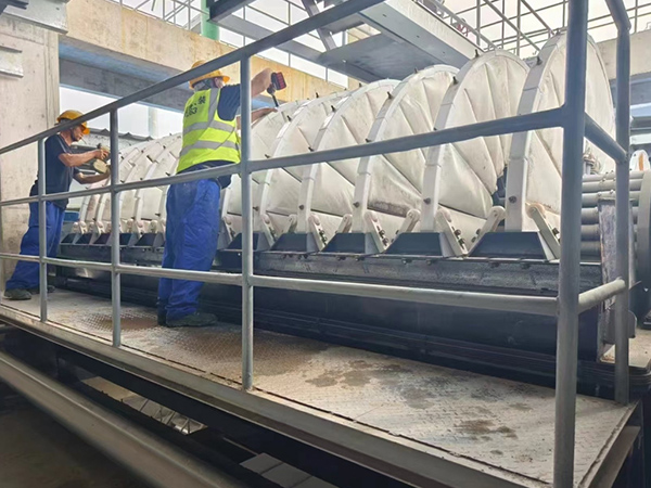 Vakuumski disk filter Vakuumski disk filter