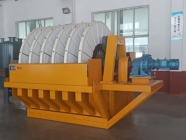 Rotacioni vakuumski disk filter