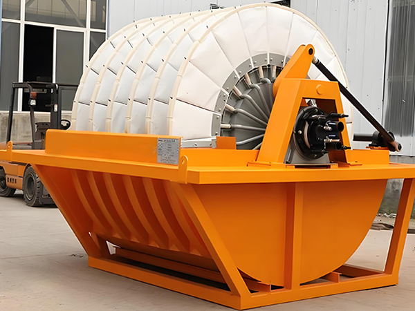 Rotacioni vakuumski disk filter